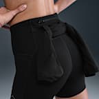Shorts de correr Dri-FIT de tiro alto ajustados de 10 cm para mujer Nike Trail