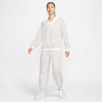 ナイキ スポーツウェア エッセンシャル ウィメンズ ルーズ UV ウーブン ロングスリーブ Vネック トップ