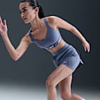 กางเกงขาสั้น 5 นิ้ว 2-in-1 ผู้หญิง Nike Universa