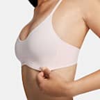 ナイキ Dri-FIT アレート ウィメンズ ミニマリスト ライトサポート パッディド スポーツブラ