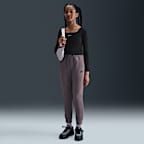 เสื้อแขนยาวคอเหลี่ยมเด็กโต Nike Sportswear (หญิง)