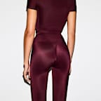 Leggings de tiro alto con panel en V de 66 cm para mujer NikeSKIMS Shine