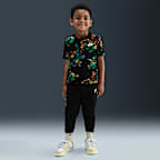 Conjunto de playera y pants Reveal estampado infantil Nike Sportswear