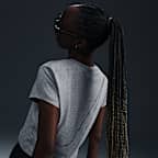Playera de manga corta con gráfico cropped para mujer Nike Sportswear Club