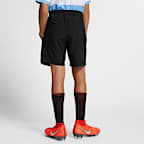 Nike Dri-FIT Academy Older Kids' Football Shorts