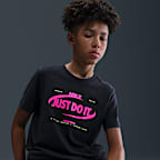 Nike Sportswear Older Kids' T-Shirt