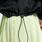 나이키 스포츠웨어 여성 스톰 핏 루즈 핏 레인 재킷