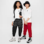 Nike Sportswear Older Kids' Long-Sleeve T-Shirt