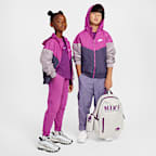 Chamarra Repel con gorro para niños talla grande Nike Sportswear Windrunner