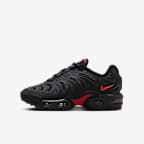 Noir/Dark Smoke Grey/University Red