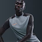 Nike Academy Men's Dri-FIT Short-Sleeve Football Top