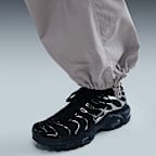 나이키 스포츠웨어 여성 미드라이즈 오버사이즈 카고 팬츠