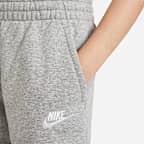 Σορτς από ύφασμα French Terry Nike Sportswear Club Fleece για μεγάλα παιδιά