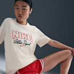 Nike Sportswear Women's Loose Short-Sleeve Graphic T-Shirt