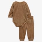 Nike Baby Essentials Baby (0-9M) Bodysuit and Pants Set