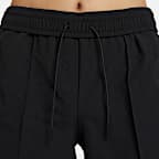 Nike Sportswear Everything 梭織女款中腰 5" 短褲