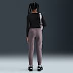 เสื้อแขนยาวคอเหลี่ยมเด็กโต Nike Sportswear (หญิง)