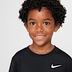 Playera Legend para niños talla pequeña Nike Dri-FIT