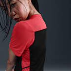 Nike Academy 女款 Dri-FIT 足球上衣