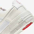 รองเท้าผู้หญิง Nike Air Force 1 Pixel