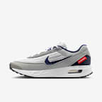 Nike College Air Max Verse (UConn) Men's Shoes