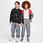 Nike Sportswear Club Older Kids' Woven Joggers
