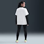 เสื้อยืดวิ่งผู้หญิง Nike