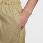 กางเกงขาสั้น Flow ผู้ชายแบบทอ Nike Club