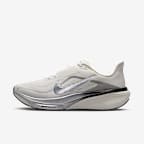 Summit White/Sail/Black/Metallic Silver