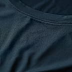 Playera de correr de manga corta Dri-FIT con gráfico para mujer Nike One