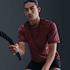 Haut de training à manches courtes Dri-FIT Nike Gym Heritage pour homme