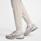 Liverpool F.C. Standard Issue Men's Nike Dri-FIT Football Tapered Pants