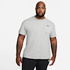 Playera con bolsillo para hombre Nike Sportswear Premium Essential