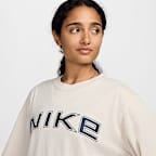 Nike Sportswear weites Kurzarmshirt mit Grafik (Damen)