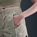 나이키 윈드러너 여성 미드라이즈 2인치 우븐 쇼츠