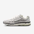 Chaussure Nike P-6000 pour homme - Platinum Tint/Sail/Anthracite/Metallic Silver