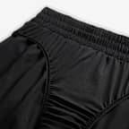 Short doublé à taille mi-basse 8 cm Dri-FIT Nike One pour femme