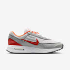 Nike College Air Max Verse (Oregon State) Men's Shoes