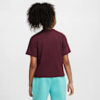 Nike Sportswear Older Kids' (Girls') T-Shirt