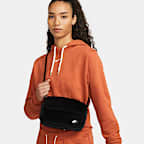 กระเป๋าพาดลำตัวผู้หญิง Nike Sportswear Futura 365 (2 ล.)