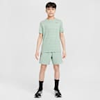 เสื้อเทรนนิ่งเด็กโต Nike Dri-FIT Miler (ชาย)