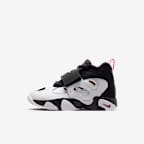 Nike Diamond Turf II Little Kids' Shoes - Black/Fire Red/Metallic Gold/White