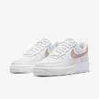 รองเท้าผู้หญิง Nike Air Force 1 '07
