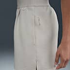 Nike 24.7 ImpossiblySoft Dri-FIT középmagas derekú, laza, 10 cm-es női rövidnadrág