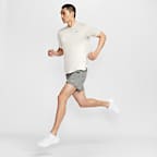 Nike Stride 男款 Dri-FIT ADV 短袖跑步上衣