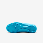 Nike Jr. Phantom Luna 2 Club Younger/Older Kids' Multi-Ground High-Top Football Boot