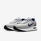 Nike College Air Max Verse (UConn) Men's Shoes