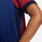 Tredelat fotbollsställ FC Barcelona 2024/25 Stadium (hemmaställ) Nike Replica för barn