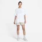 เสื้อยืดผู้หญิงขนาดโอเวอร์ไซส์ Nike Sportswear Dri-FIT