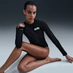 Playera Hydroguard de manga larga con cierre para mujer Nike Swim Essential
